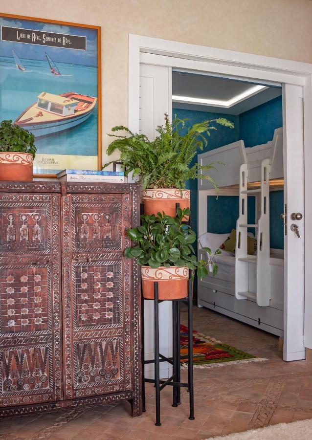 Teddy Pirate - Coliving Hostel ทากาเซาท์ ภายนอก รูปภาพ