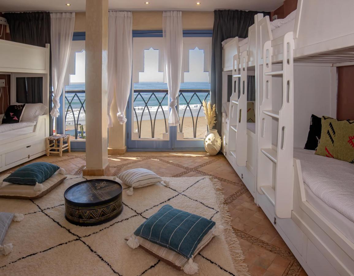 Teddy Pirate - Coliving Hostel ทากาเซาท์ ภายนอก รูปภาพ